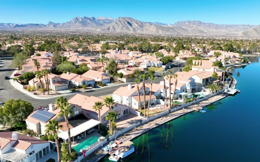 Looking for Lakefront or Mountain Homes? How Can Real Estate Help You Choose Wisely?